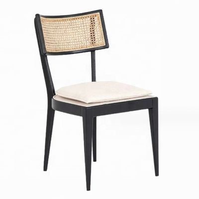 Design de meubles de restaurant moderne en rotin arrière chaise à manger en bois avec revêtement en tissu