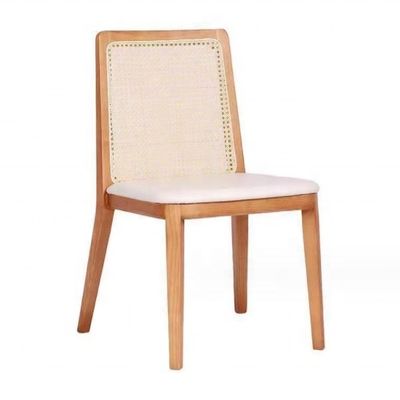 NC/PU Finition de peinture Chaise à manger rembourrée en bois pour le design nordique moderne et le style en bois massif