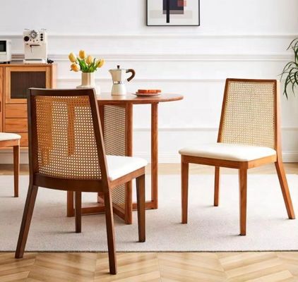 NC/PU Finition de peinture Chaise à manger rembourrée en bois pour le design nordique moderne et le style en bois massif