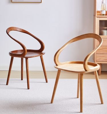 Meubles de restaurant Chaise à manger en bois massif moderne avec finition en cérise et design nordique