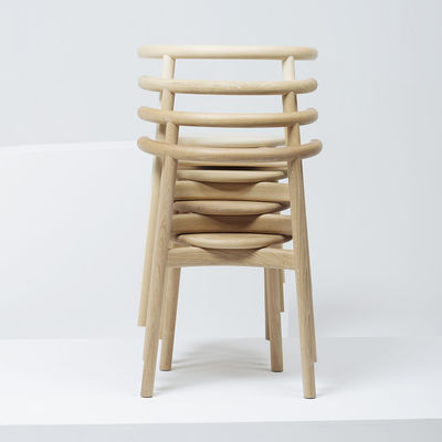 Accueil Meubles de salon nordique Chaise à manger en bois massif avec dossier et finition nitrolacque