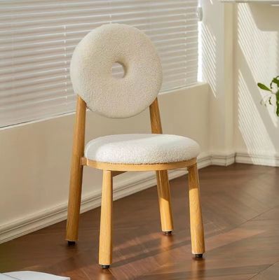 Chaise de salle à manger en bois massif pour l'hôtel Service OEM accepté dans l'appartement