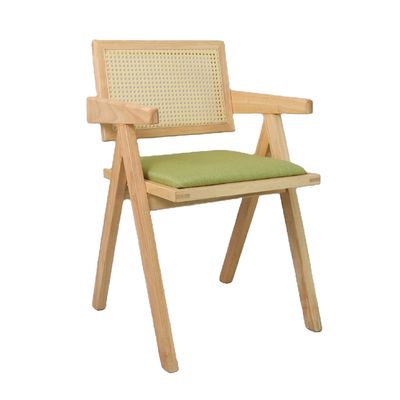 Service OEM W46*D47*H91CM Meubles en bois nordique dossier en rotin rembourrés Chaises de salle à manger en bois massif pour hôtel et restaurant