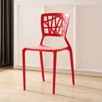 Pas de fauteuil de salle à manger en plastique pliable de design moderne pour meubles de café empilable empilable