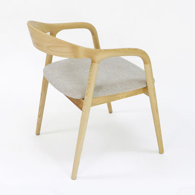 Meubles pour la maison moderne Nitrolacquer Finition Chaise de salle à manger en bois avec revêtement en tissu