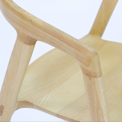 Chaise de salle à manger en bois massif avec finition nitrolacque et NUL design plié à raisonnable en bois de cendres