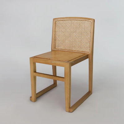 Chaises de salle à manger en bois massif U Soutiens-dos en rotin empilable Meubles pour hôtel Restaurant NO Meubles pliés Finition nitrolacquer