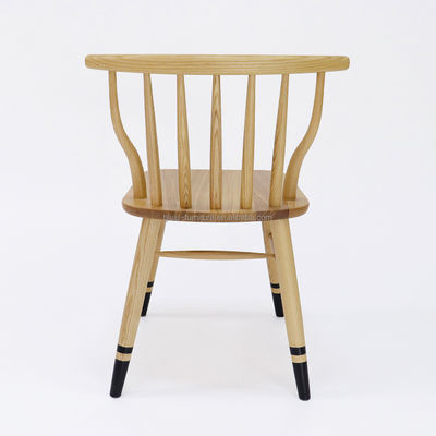 Chaise de salle à manger en bois Meubles en bois massif Chaise classique personnalisée pour villa à un prix abordable