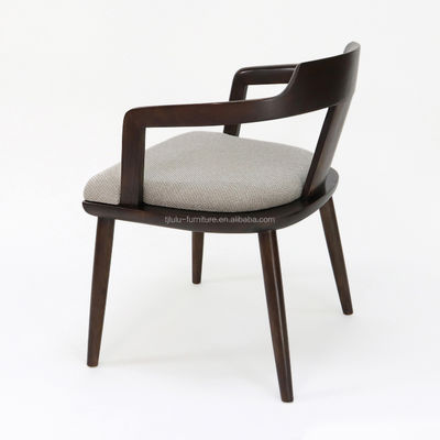 Chaise de salle à manger en bois de style classique Tapisserie en tissu sur mesure pour les meubles de restaurant