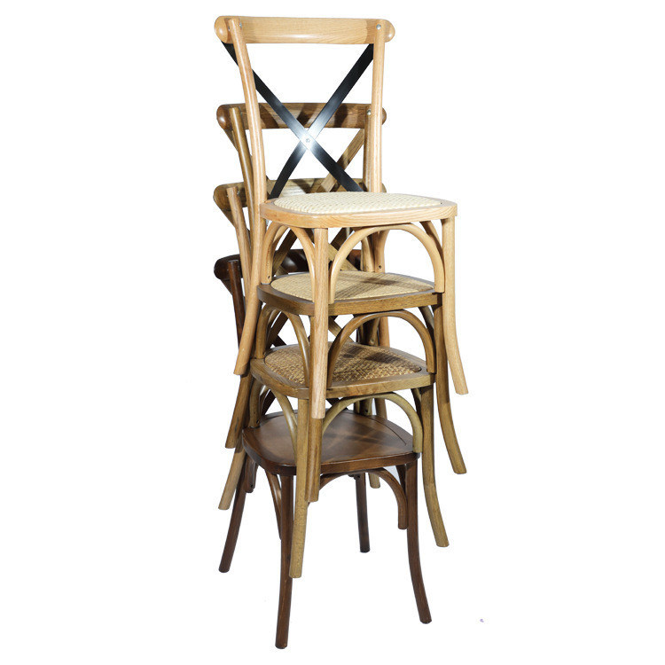 Conception personnalisée Nordique Modern Rattan Cross Back Empilable Banquet en bois massif Mariage Chaise en bois Service OEM accepté