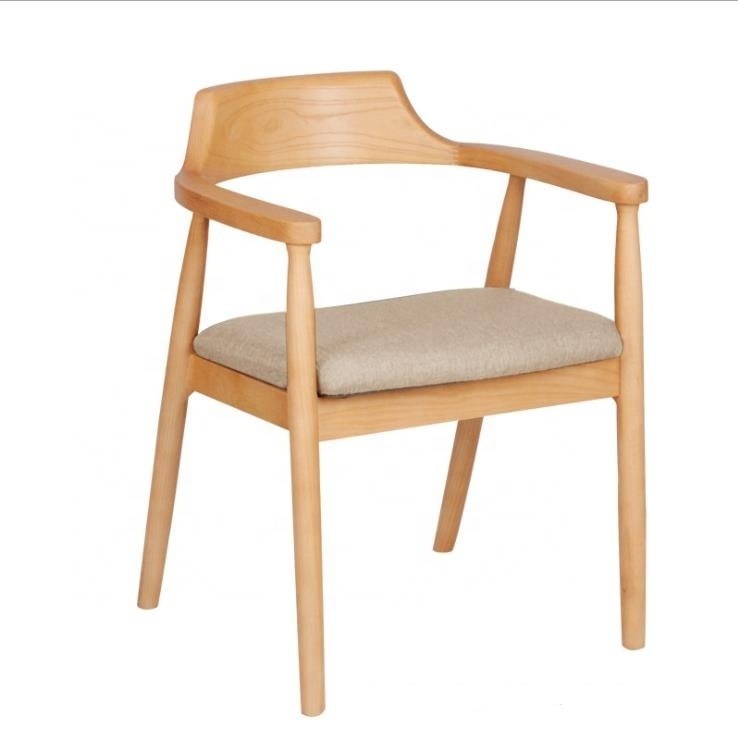 Meubles de salle à manger de restaurant Chaise d'accoudoir en bois moderne avec cadre en bois massif et siège en poudre