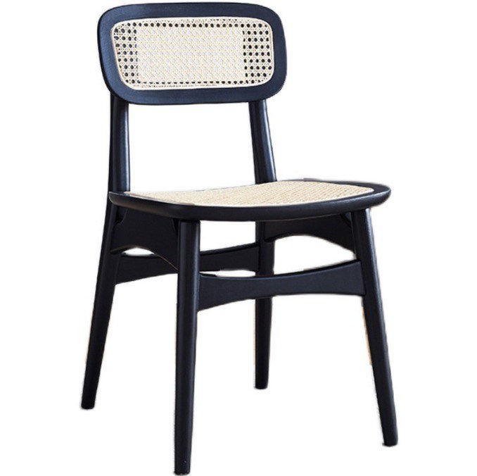 Chaise en bois massif nordique de conception moderne pratique Chaise à manger en rotin pour restaurant