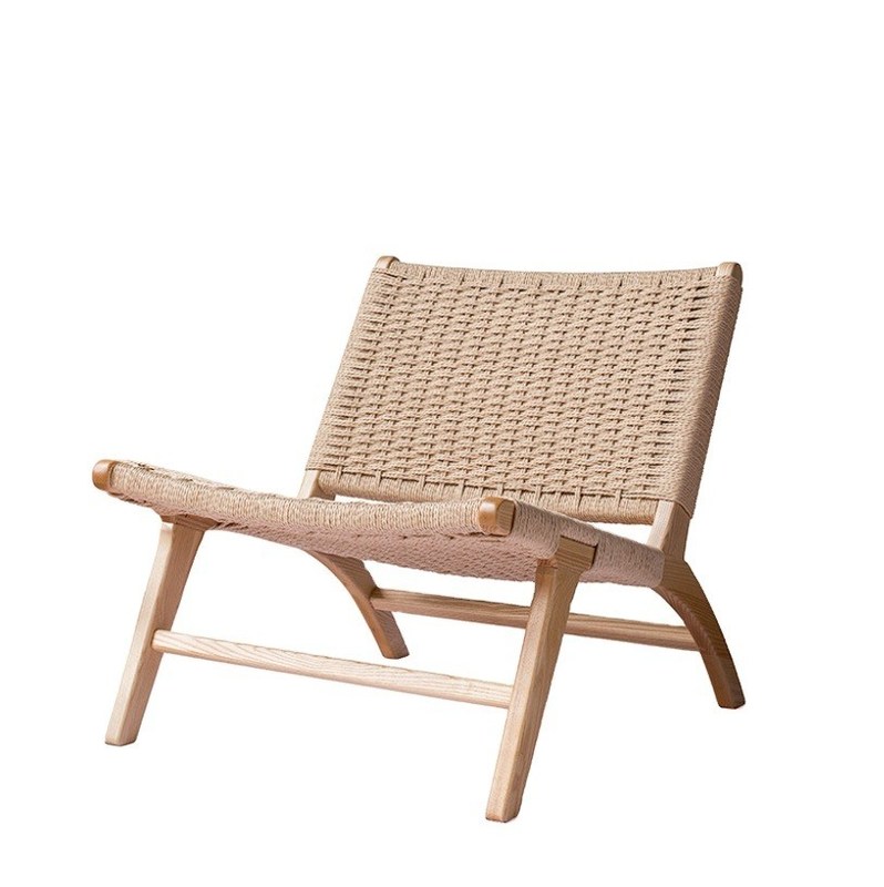 Chaise de canapé simple en bois massif tissé à la corde mélange de style et de fonction pour les meubles de salon
