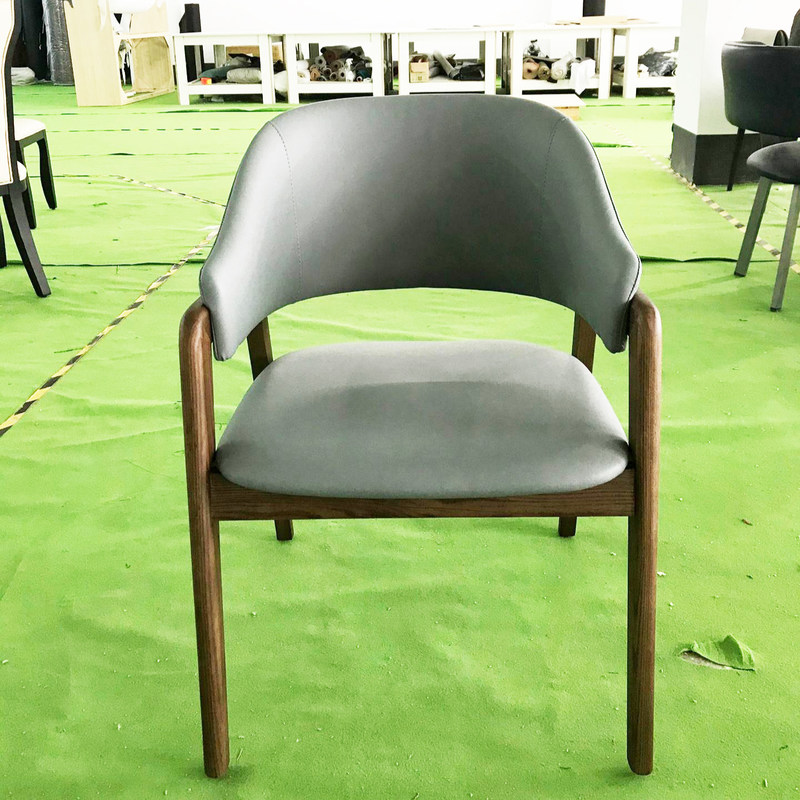 Moderne personnaliser chaise d'ameublement pour restaurant hôtel meubles en bois massif chaise à manger de l'atelier