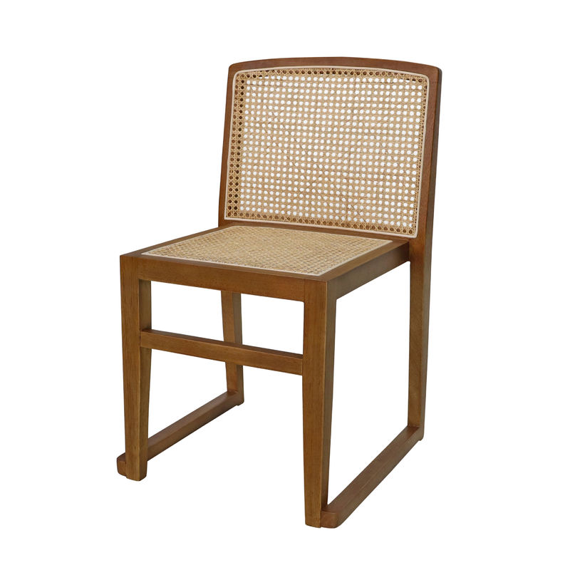 Service OEM Accepté Meubles nordiques dossier en rotin empilable Chaise à manger en bois massif pour hôtel restaurant