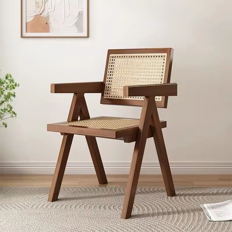 Chaise à manger nordique en bois massif et rotin